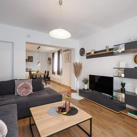 Spacious And Modern App With Big Terrace Lejlighed