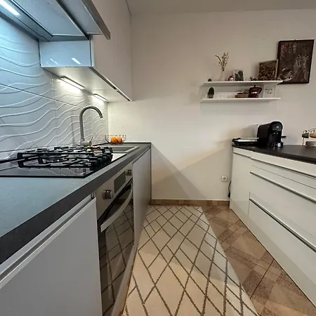 Spacious And Modern App With Big Terrace *