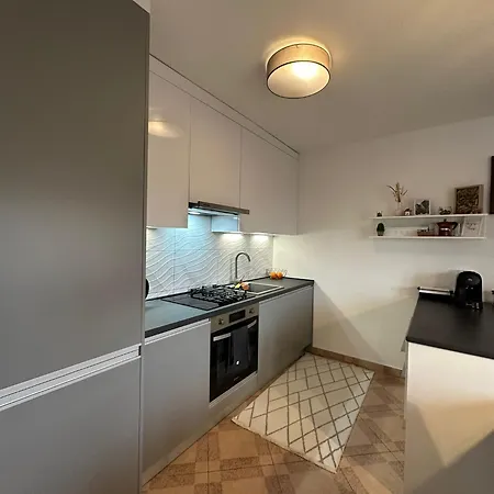 Spacious And Modern App With Big Terrace *