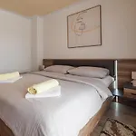 Spacious And Modern App With Big Terrace * 말린스카