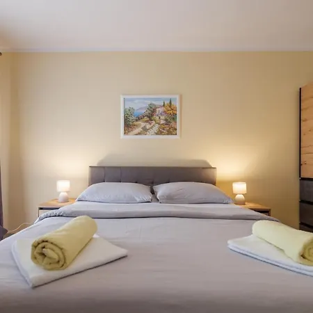 Apartment Spacious And Modern App With Big Terrace Malinska