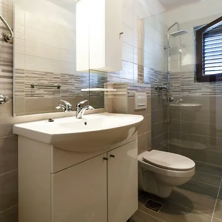 Apartmán Spacious And Modern App With Big Terrace