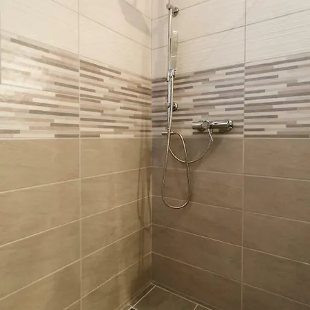 Spacious And Modern App With Big Terrace * Malinska