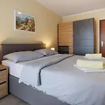Spacious And Modern App With Big Terrace Malinska