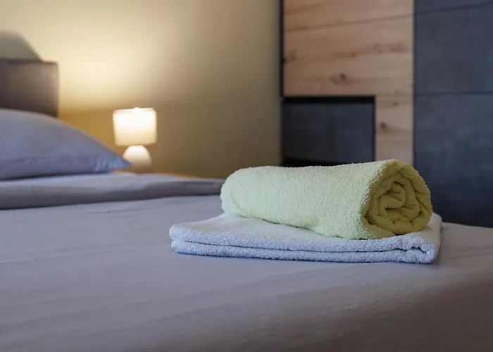 Spacious And Modern App With Big Terrace 아파트