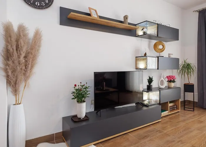 아파트 Spacious And Modern App With Big Terrace *