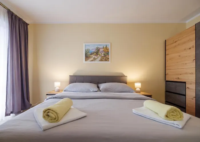 아파트 Spacious And Modern App With Big Terrace 말린스카