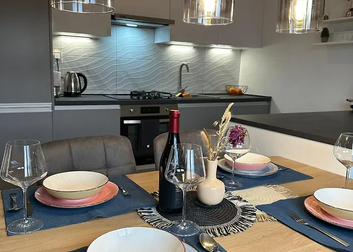 아파트 Spacious And Modern App With Big Terrace